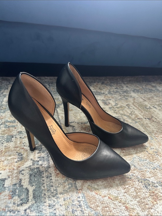 evento Shoes - Women's Black Pointed-Toe D'Orsay Stiletto Heels
